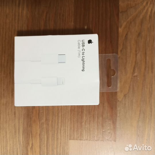 Зарядка на iPhone шнур