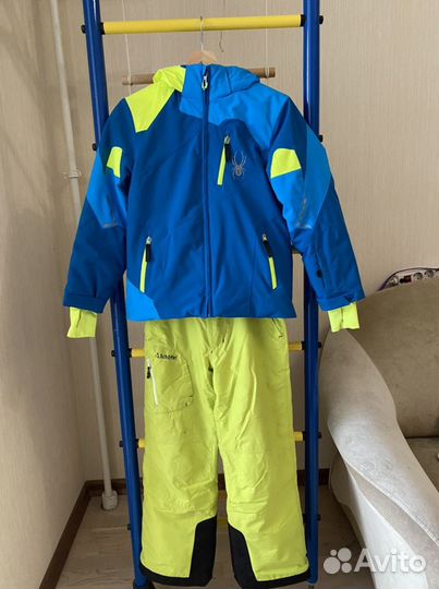 Горнолыжный костюм