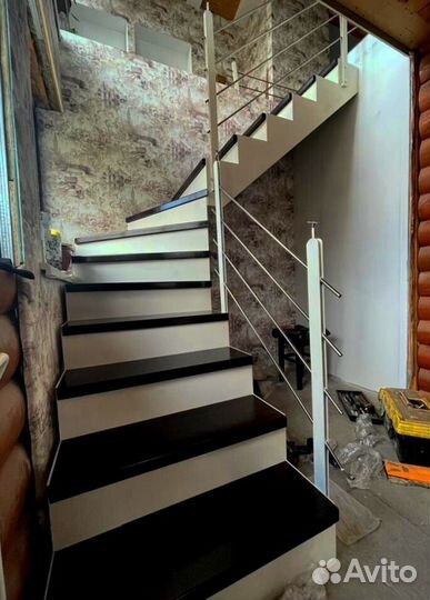 Лестницы г-образные