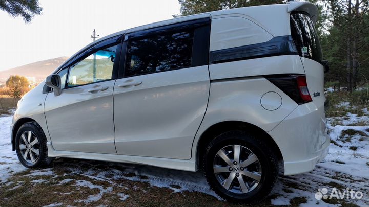 Honda Freed 1.5 AT, 2011, 127 000 км