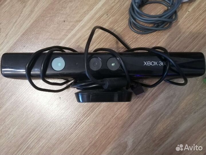 Xbox 360 с кинектом и 16 играми