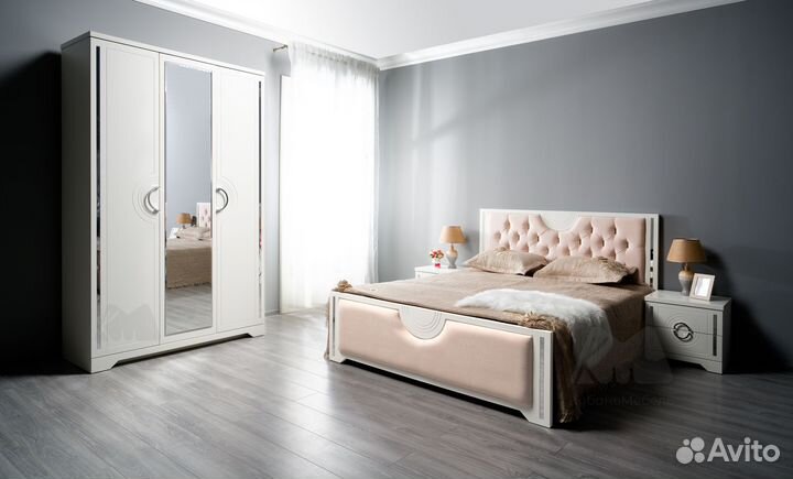 Кровать двуспальная без посредников