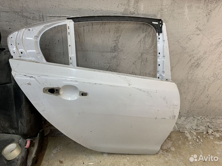 Дверь задняя правая белая Jaguar XE 2015-2022