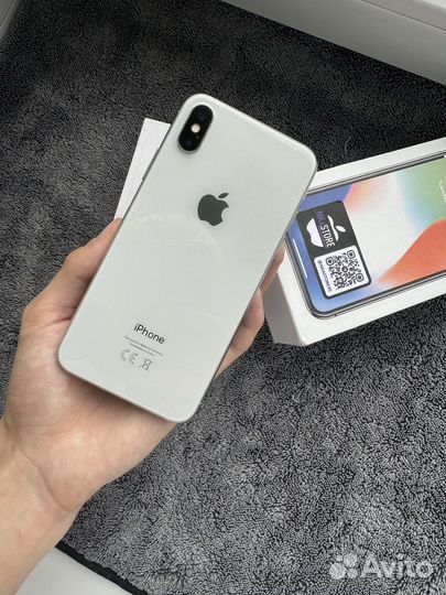 iPhone X, 64 ГБ