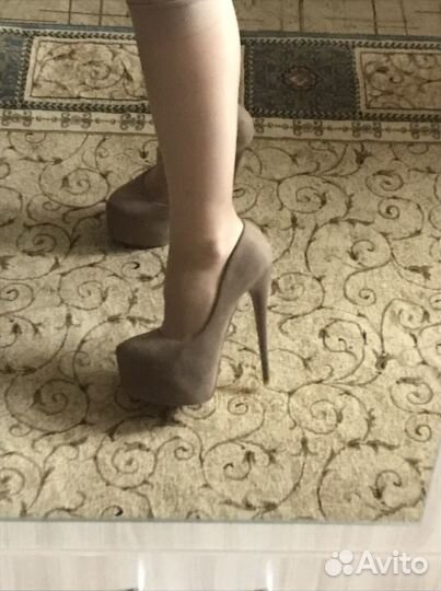 Туфли женские на высоком каблуке 37 размер бежевые