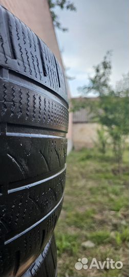 Tracmax Ice-Plus S210 245/40 R18