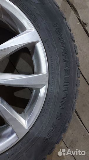Nokian Tyres Hakkapeliitta 9 SUV 235/55 R18