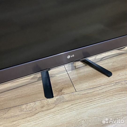 Крепление для телевизора (ножка - подставка)