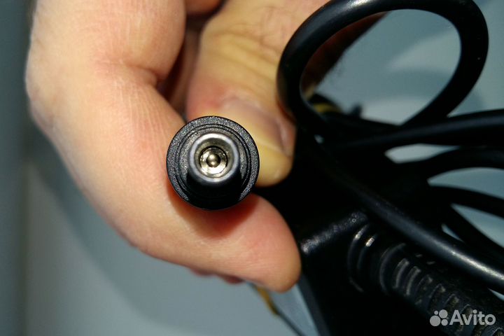 Зарядное устройство на нетбук Samsung