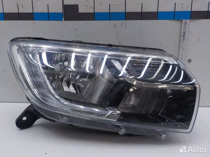 Фара правая Renault Sandero/Sandero Stepway