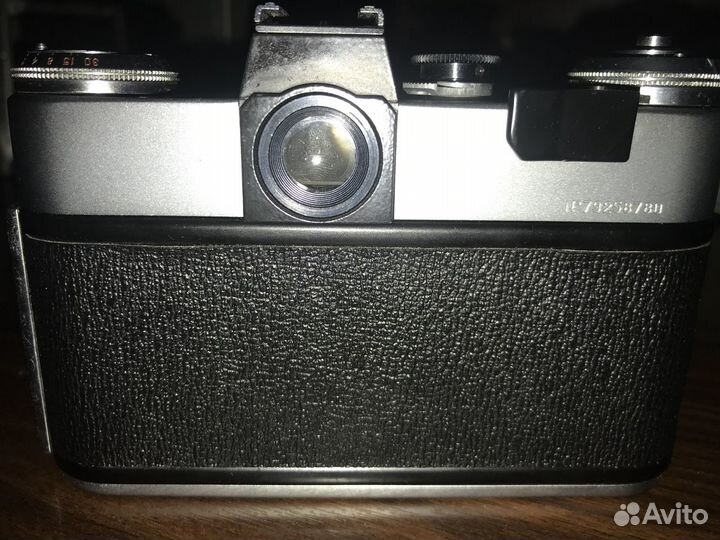 Фотоаппар Zenit-Е с объективом Industar 50-2