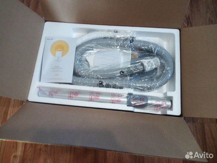 Новый пылесос с аквафильтром derma tj 200w