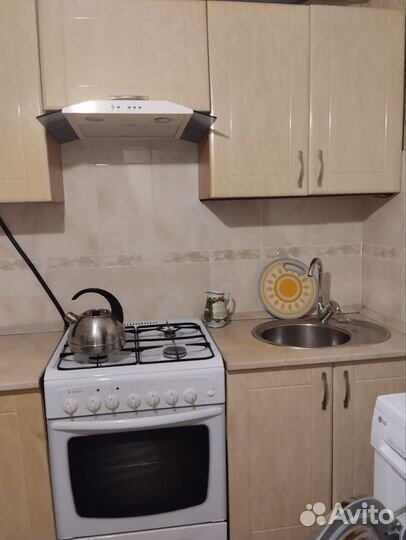 Продам кухонный гарнитур бу 2,40