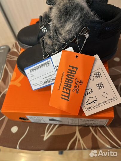 Ботинки новые с биркой для девочек 29