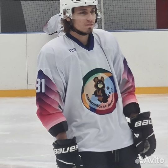 Тренер по хоккею