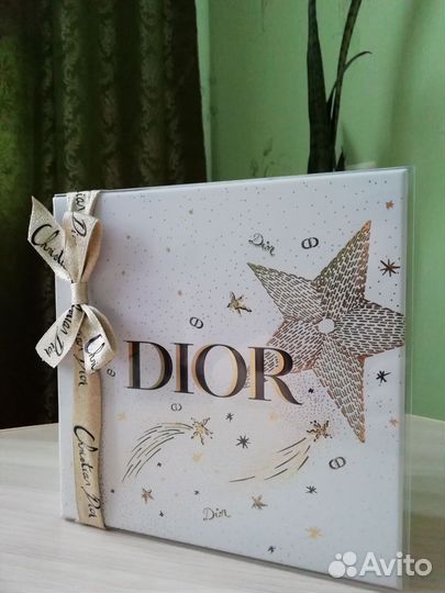 Коробка подарочная Dior