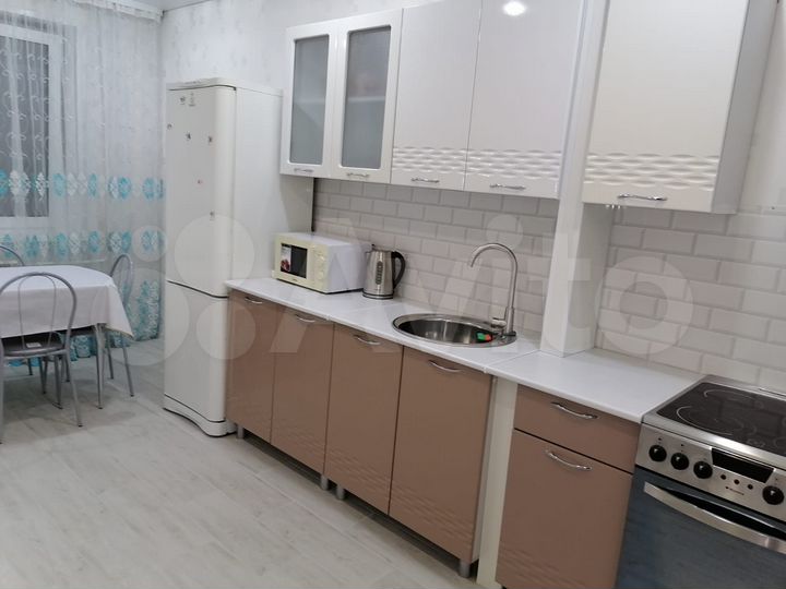 3-к. квартира, 65 м², 8/9 эт.