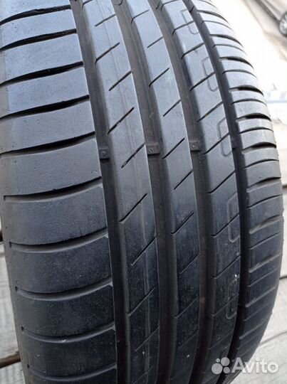 Goodyear EfficientGrip Performance 215/45 R16