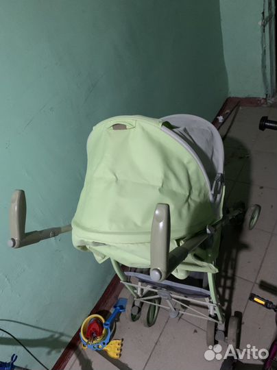 Коляска прогулочная