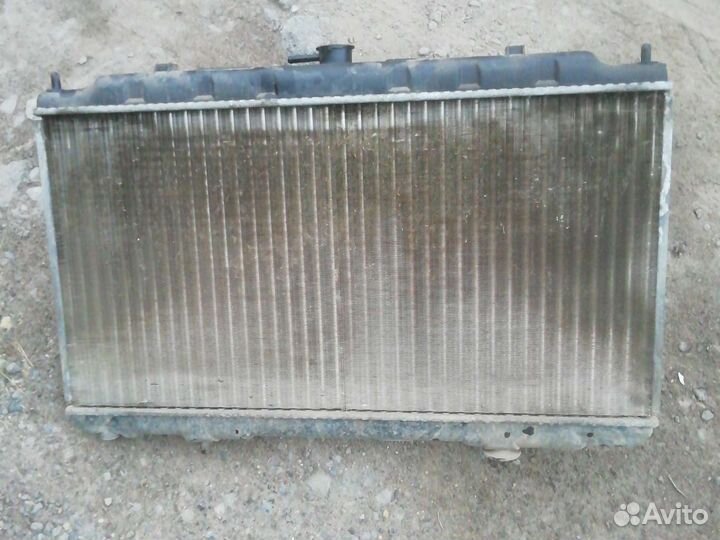 Радиатор охлаждения Nissan primera p12