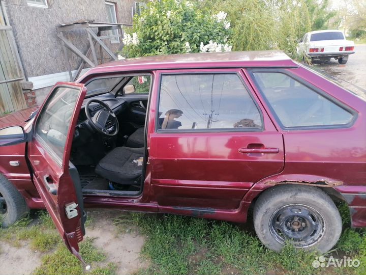ВАЗ 2114 Samara 1.5 МТ, 2004, битый, 250 000 км