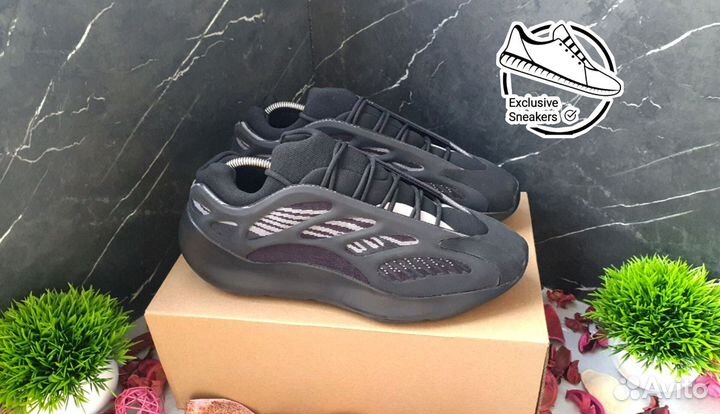 Кроссовки Adidas Yeezy Boost 700