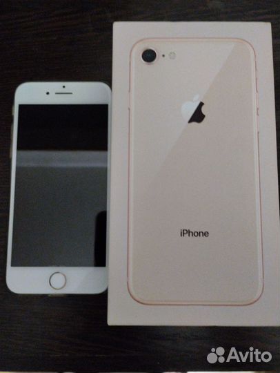 Телефон iPhone 8 64 gb