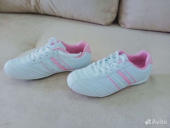 Новые кроссовки