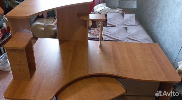 Компьютерный стол