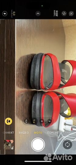 Босоножки женские