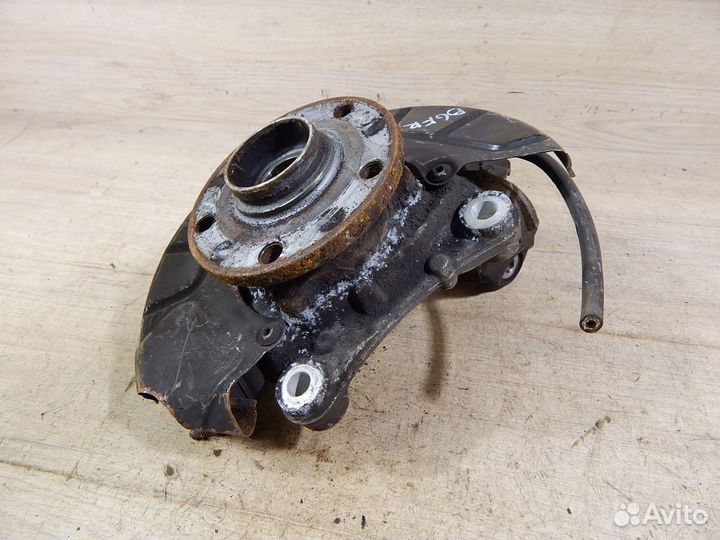 Кулак поворотный передний правый Vw Passat B6