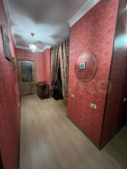 2-к. квартира, 58 м², 2/3 эт.