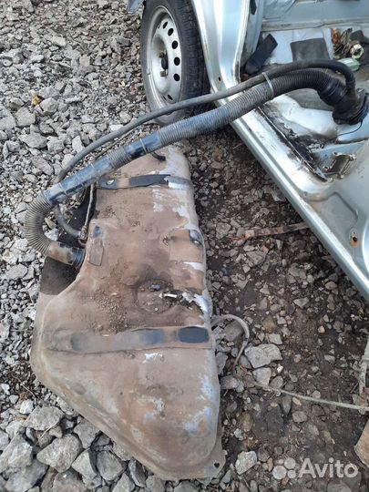 Бензобак на daewoo nexia