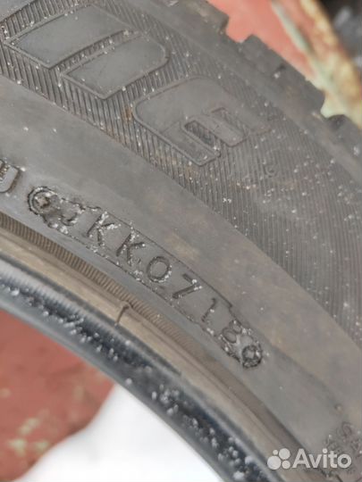 Bridgestone Blizzak LM-25 255/50 R19