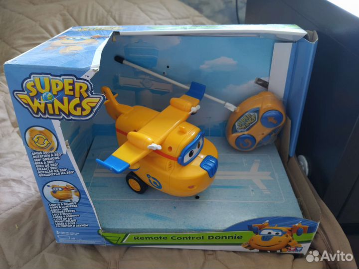 Самолет супер крылья Донни на радиоуправлении