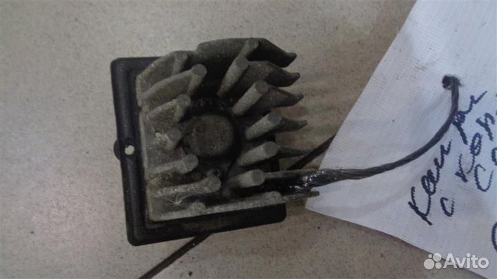 Резистор вентилятора охлаждения Toyota Camry V40