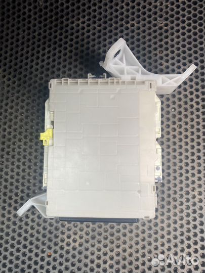 Блок электронный Toyota Camry V50,55