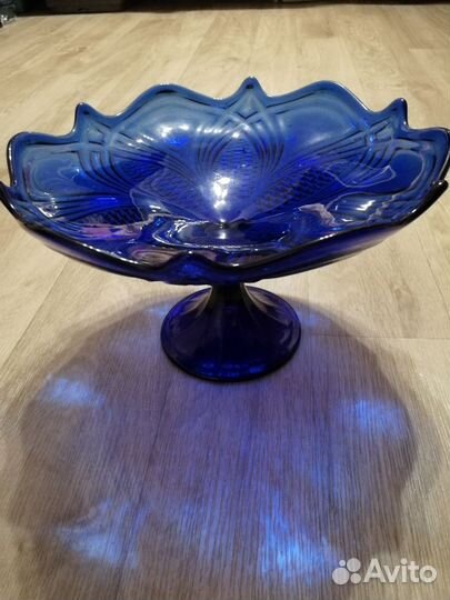 Ваза для фруктов на ножке цветное стекло СССР