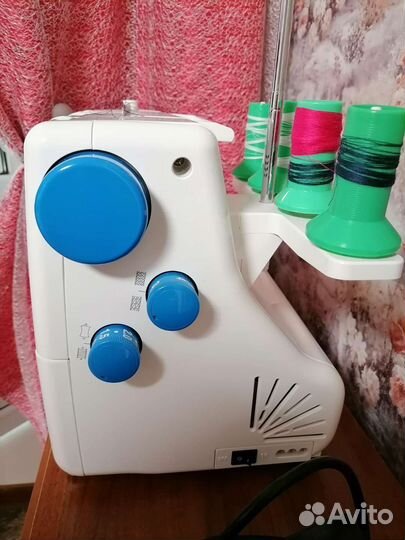 Швейная машина Janome 8000W