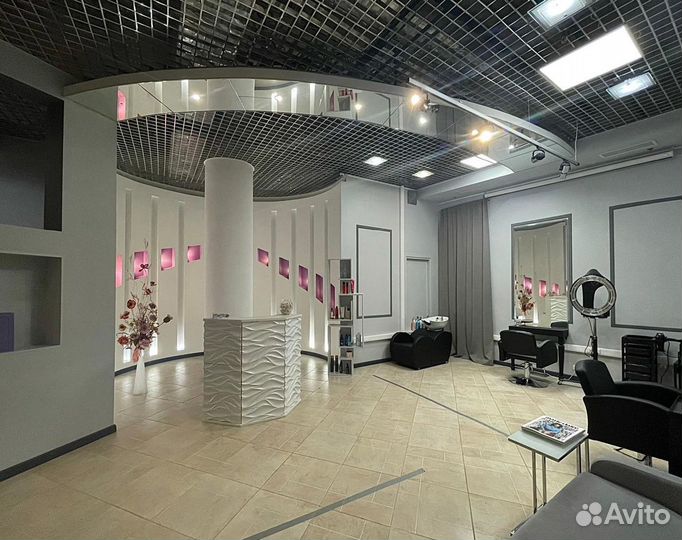 Мастер маникюра и педикюра