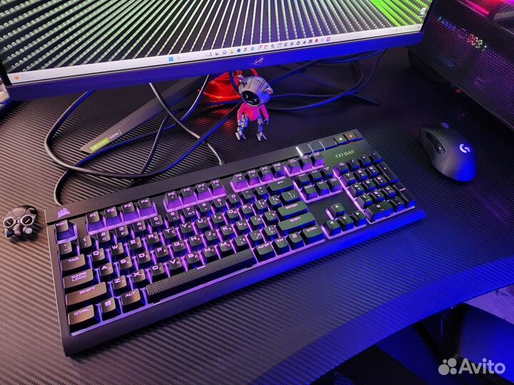 Клавиатура corsair strafe RGB