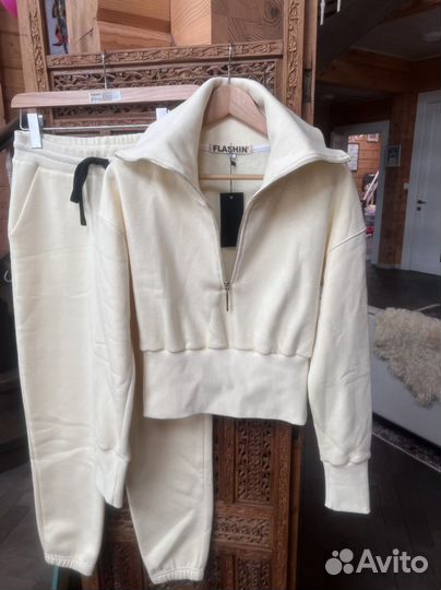 Спортивный костюм женский