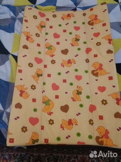 Пеленальная доска на кроватку