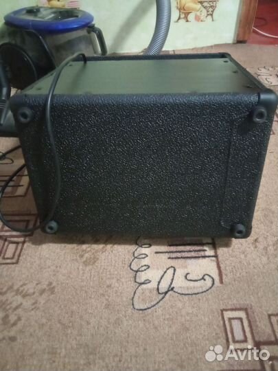 Гитарный комбоусилитель