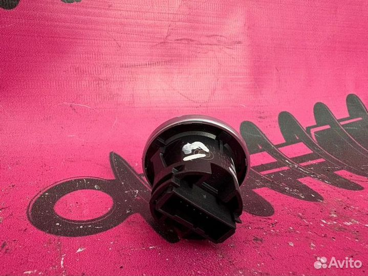 Кнопка запуска BMW X1 E84