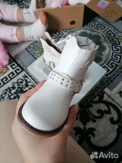 Ботинки демисезонные для девочки 22 размер