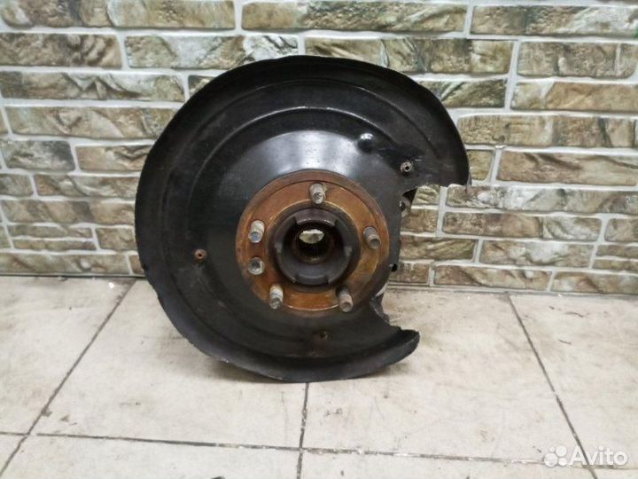 Кулак поворотный задний левый Land Rover Range Rov