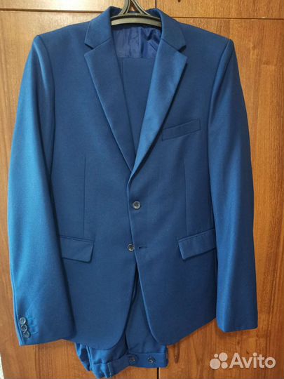 Школьный костюм