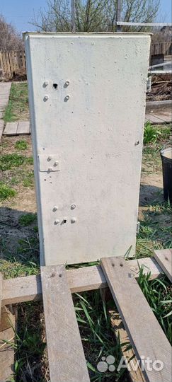 Сейф металлический