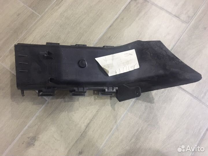 Воздуховод охлаждения тормозов пер левый BMW E90